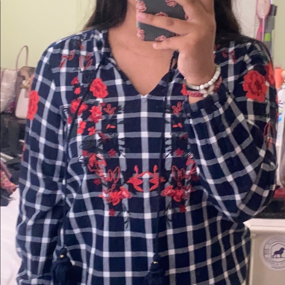 Crown and ivy blouse